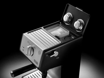 De'Longhi ECP35.31Traditional Barista Pump Espresso Machine, Coffee and Cappuccino Maker, Black – image 3